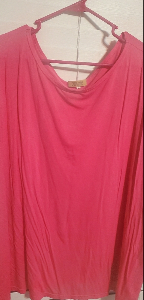 Bright Pink Piko top